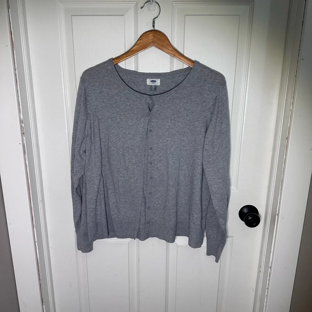 Gray‎ and Black Cardigan Set - Picture 5 of 7